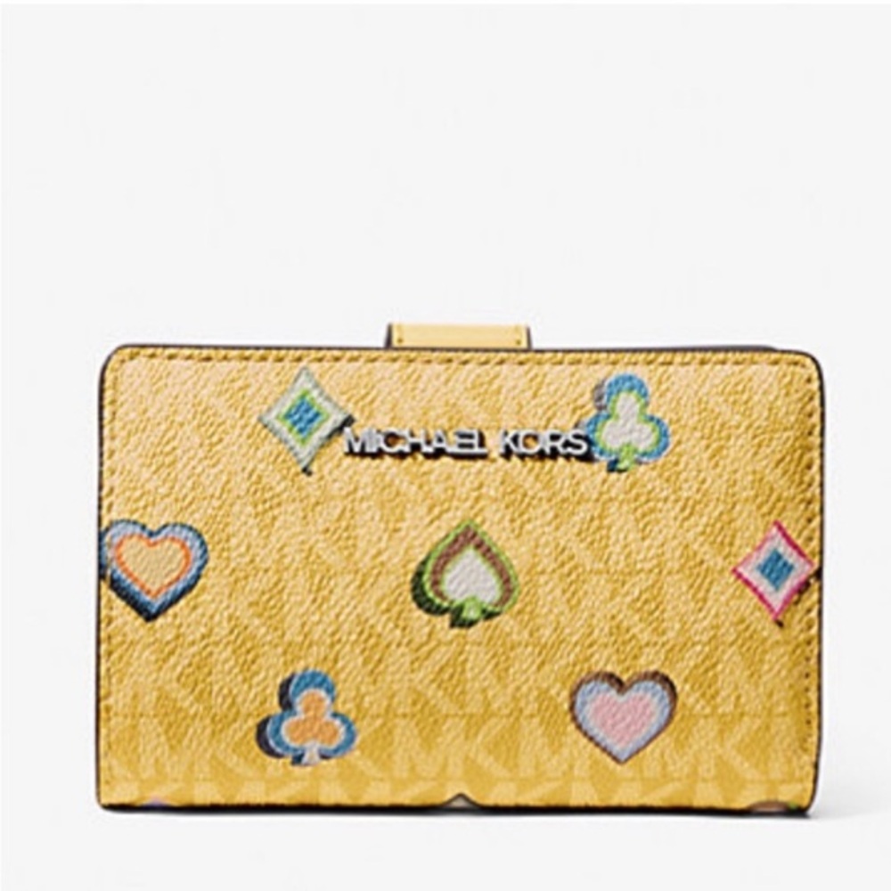 Michael Kors Jet Set Medium Printed Signature
Logo Wallet